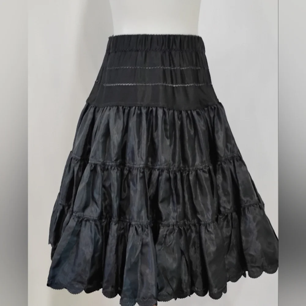 VINTAGE DOUBLE TIERED RUFFLED CRINOLINE - Picture 6 of 8